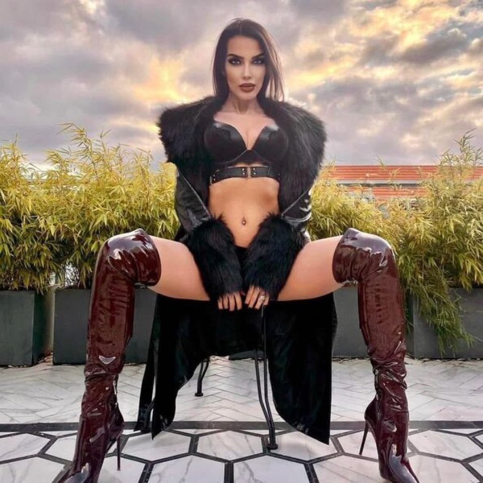 Goddess Kara - Berlin